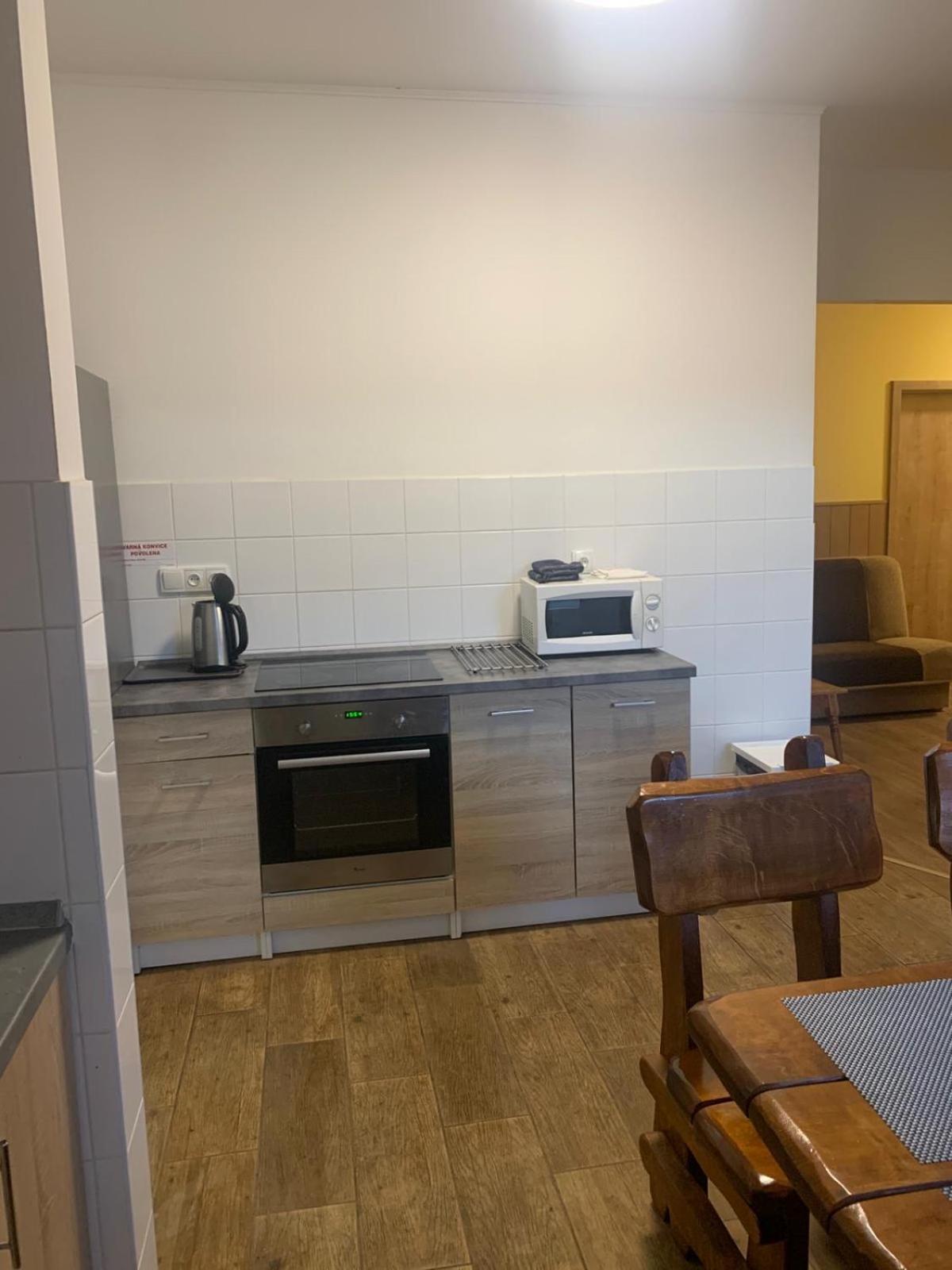 Penzion Mánes Krabcice Esterno foto