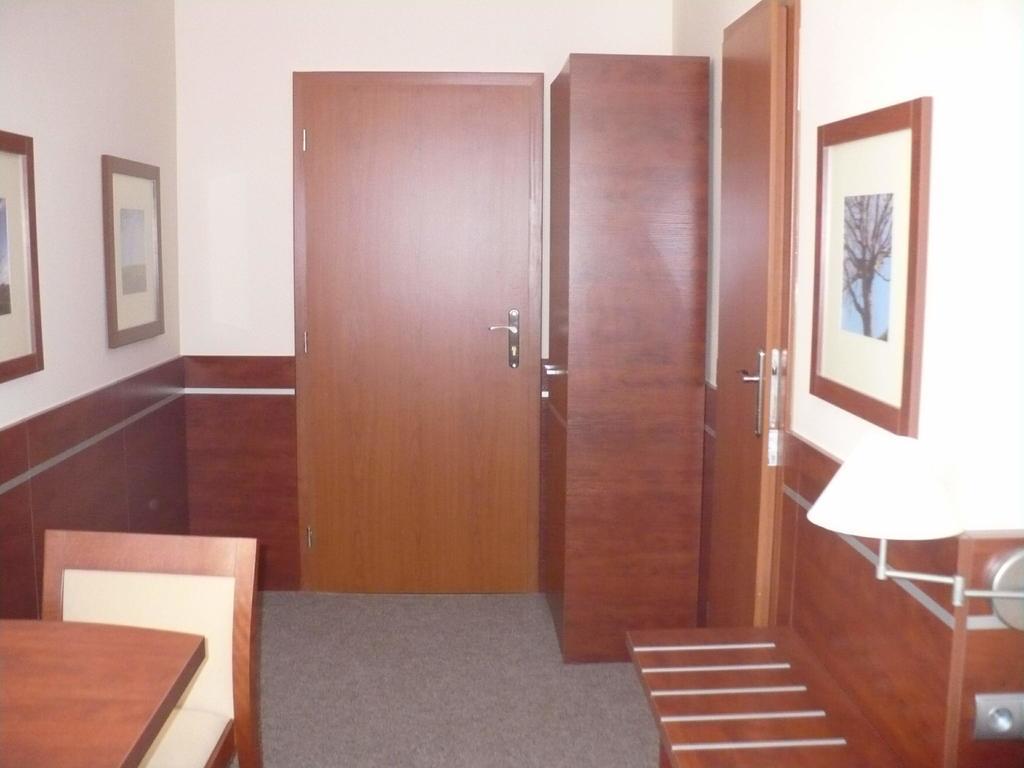 Penzion Mánes Krabcice Esterno foto
